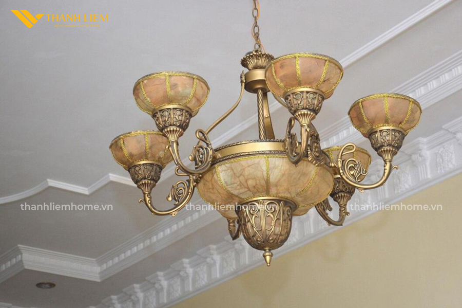 cac kieu den chum duoc ua chuong tren thi truong