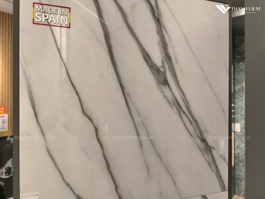 co nen mua gach nhap khau khong