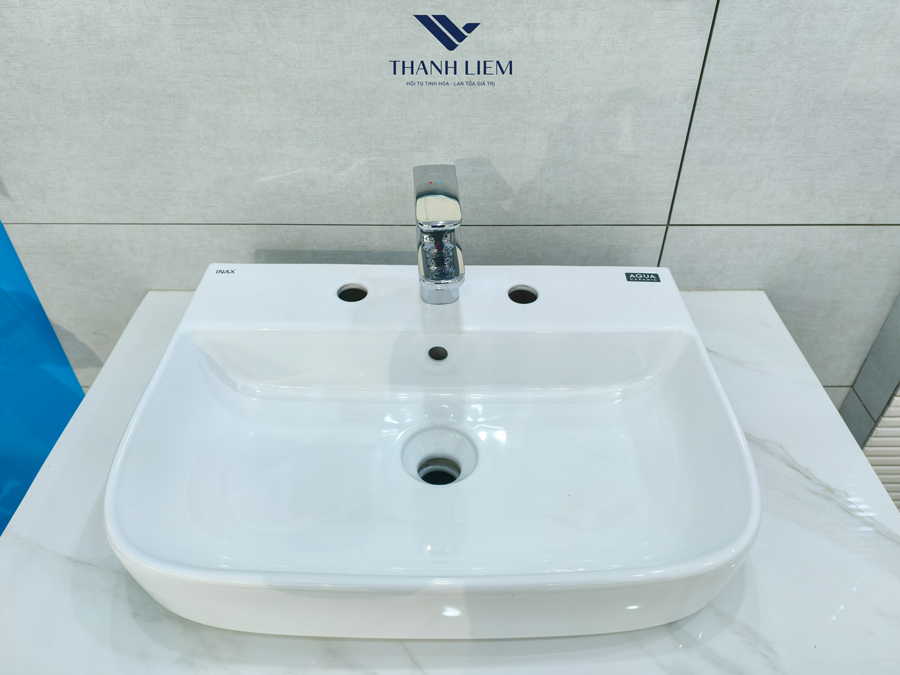thiet bi ve sinh inax co tot khong