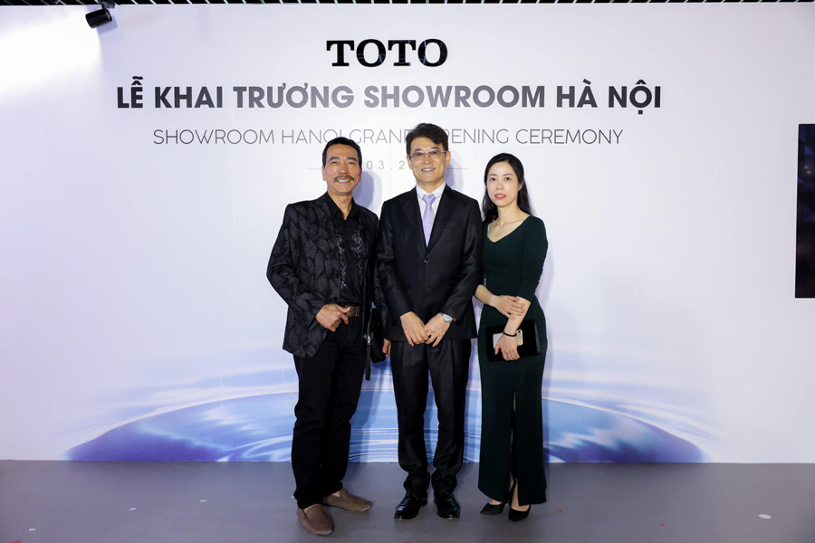 thiet bi ve sinh toto cua nuoc nao